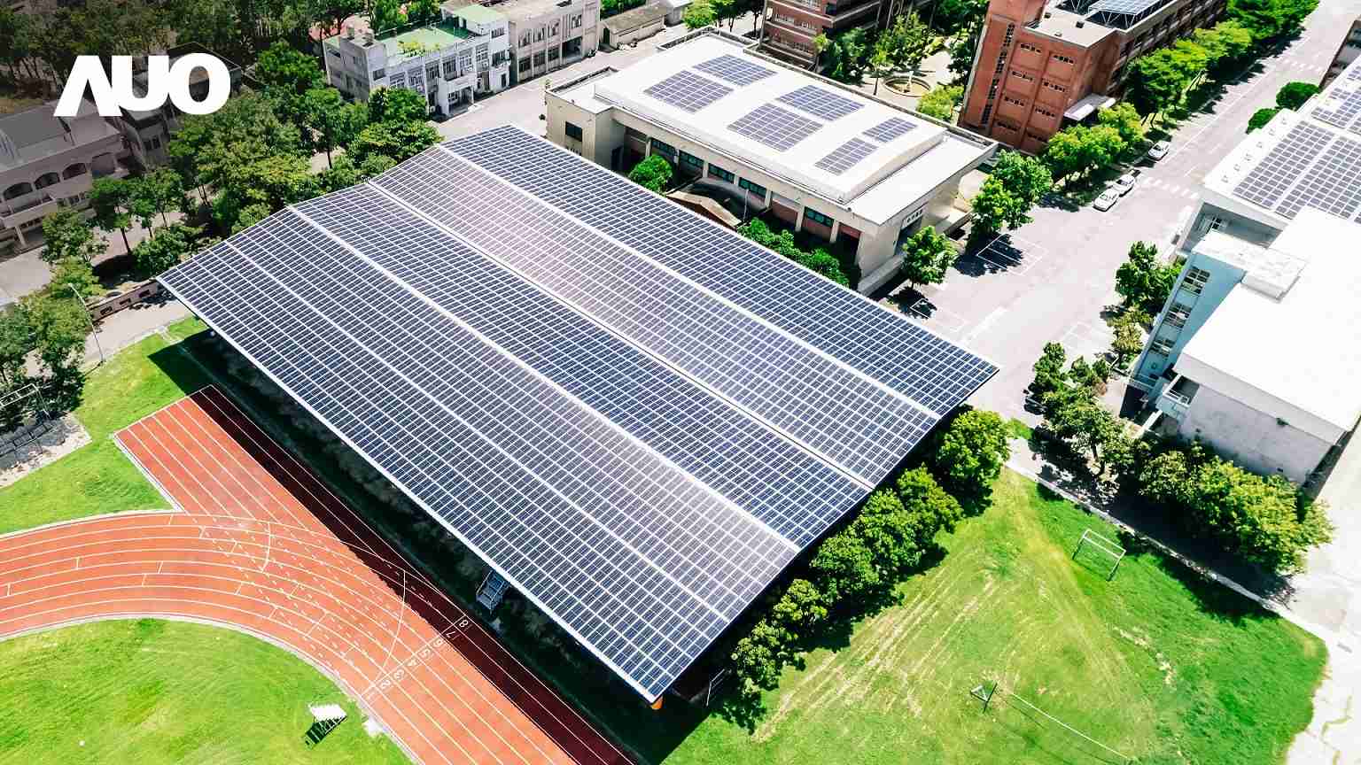 WepaySunSteel光电整合型浪板具备快速安装、、、轻量化优势,,,,可提升15%发电效能,,,,通过国际IEC与台湾VPC认证安全、、、、防漏、、、耐候标准